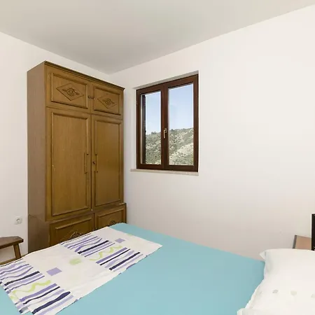 Ante Apartment Vinisce
